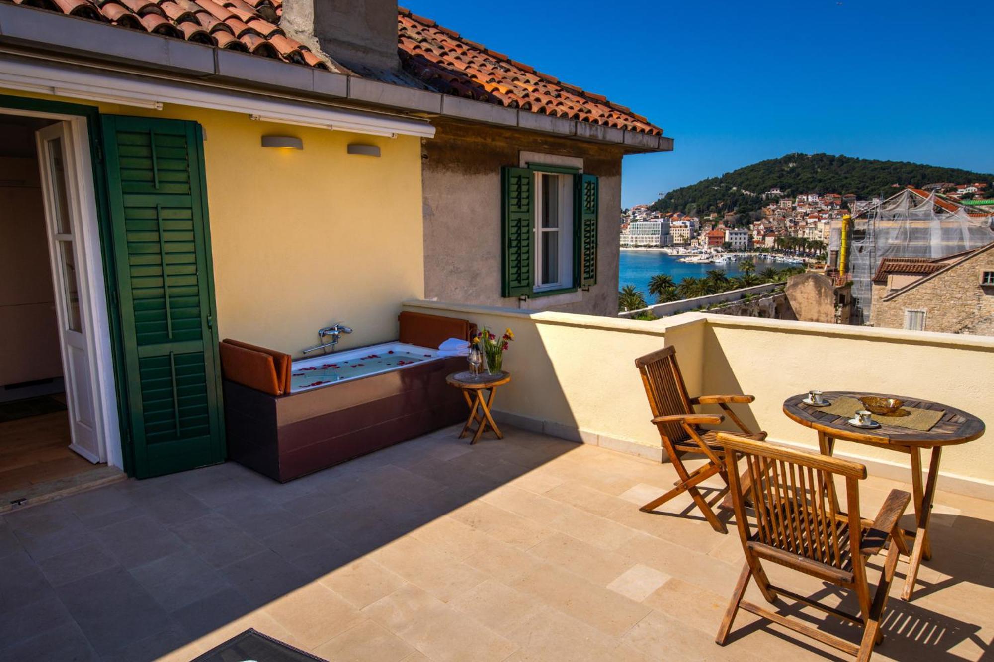 Terazza Grande In Diocletian Tower Appartement Split Buitenkant foto